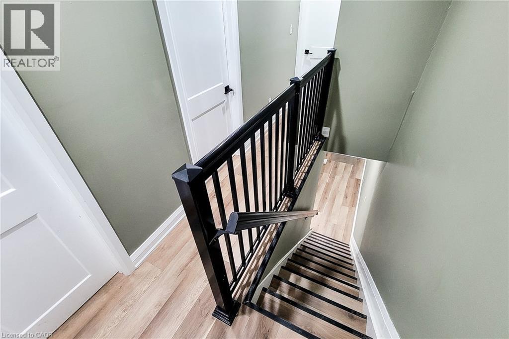 334 GAGE Avenue N - 16
