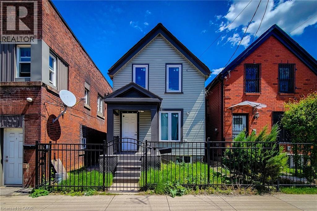 334 GAGE Avenue N - 2