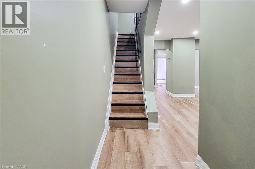 334 GAGE Avenue N - 7