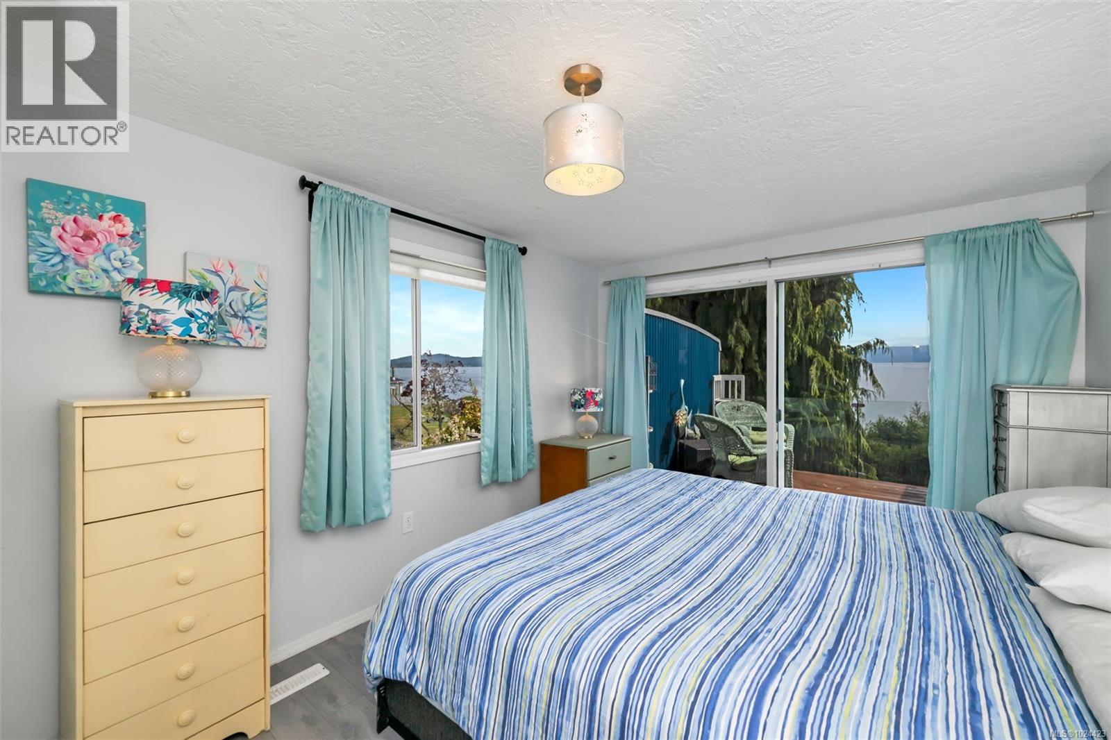 #3 8177 West Coast Rd - 11