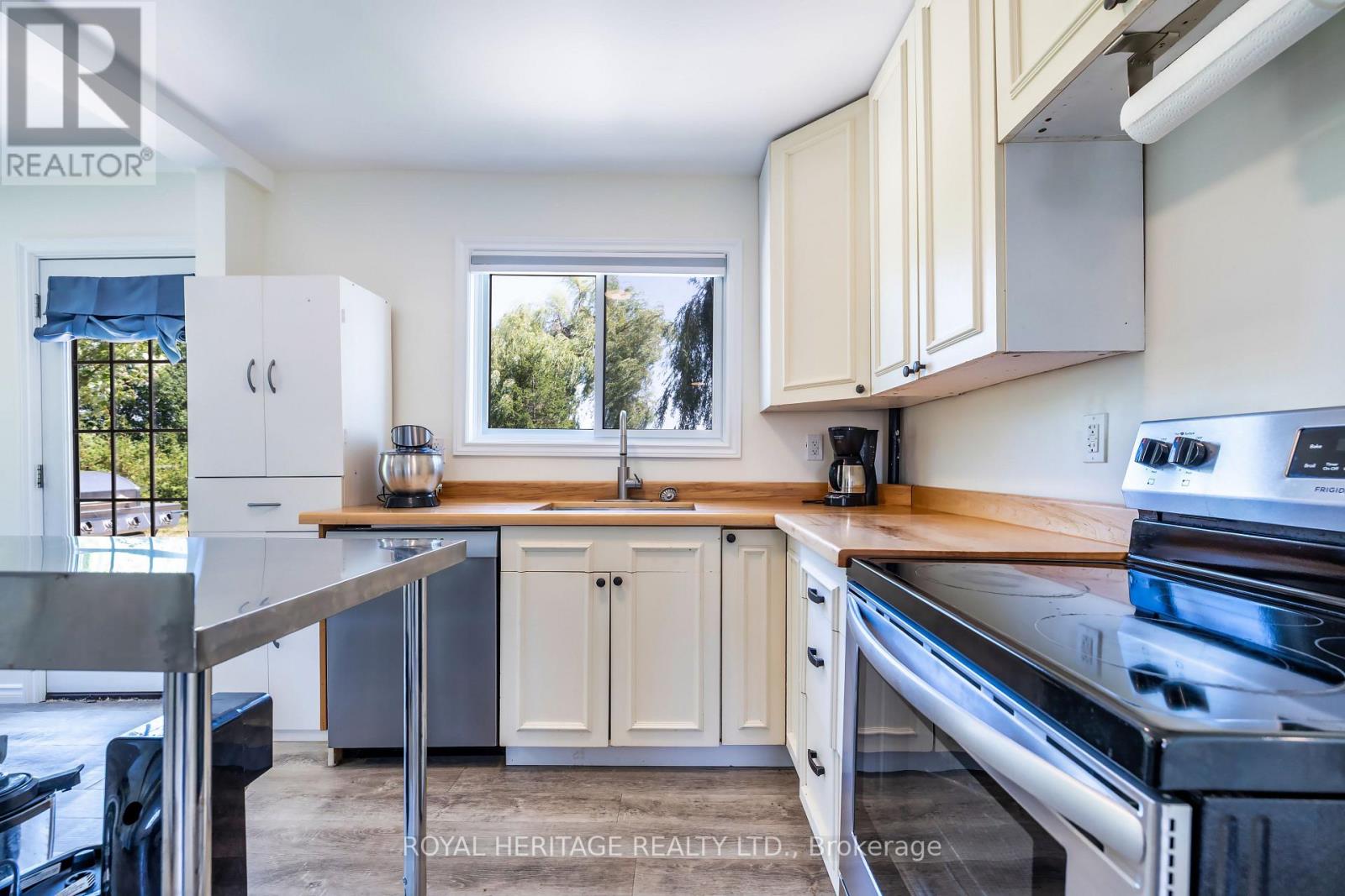 441 HANNAH ROAD N - 31