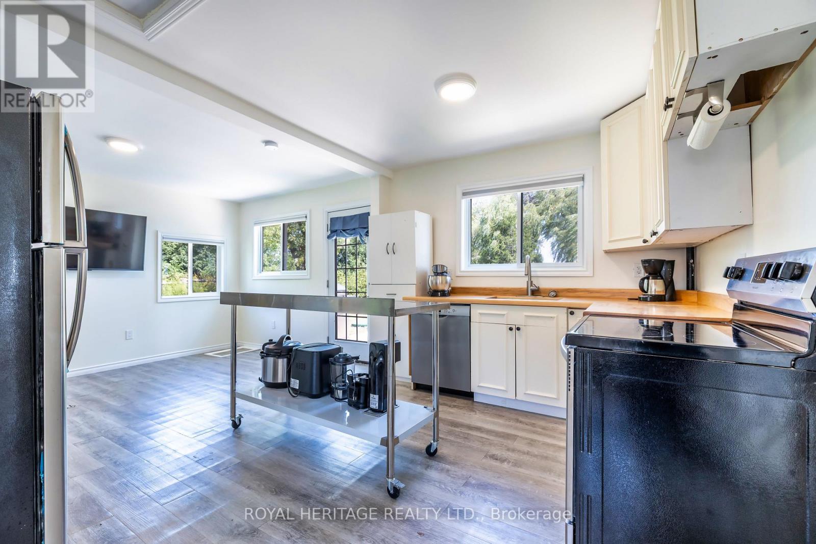 441 HANNAH ROAD N - 33