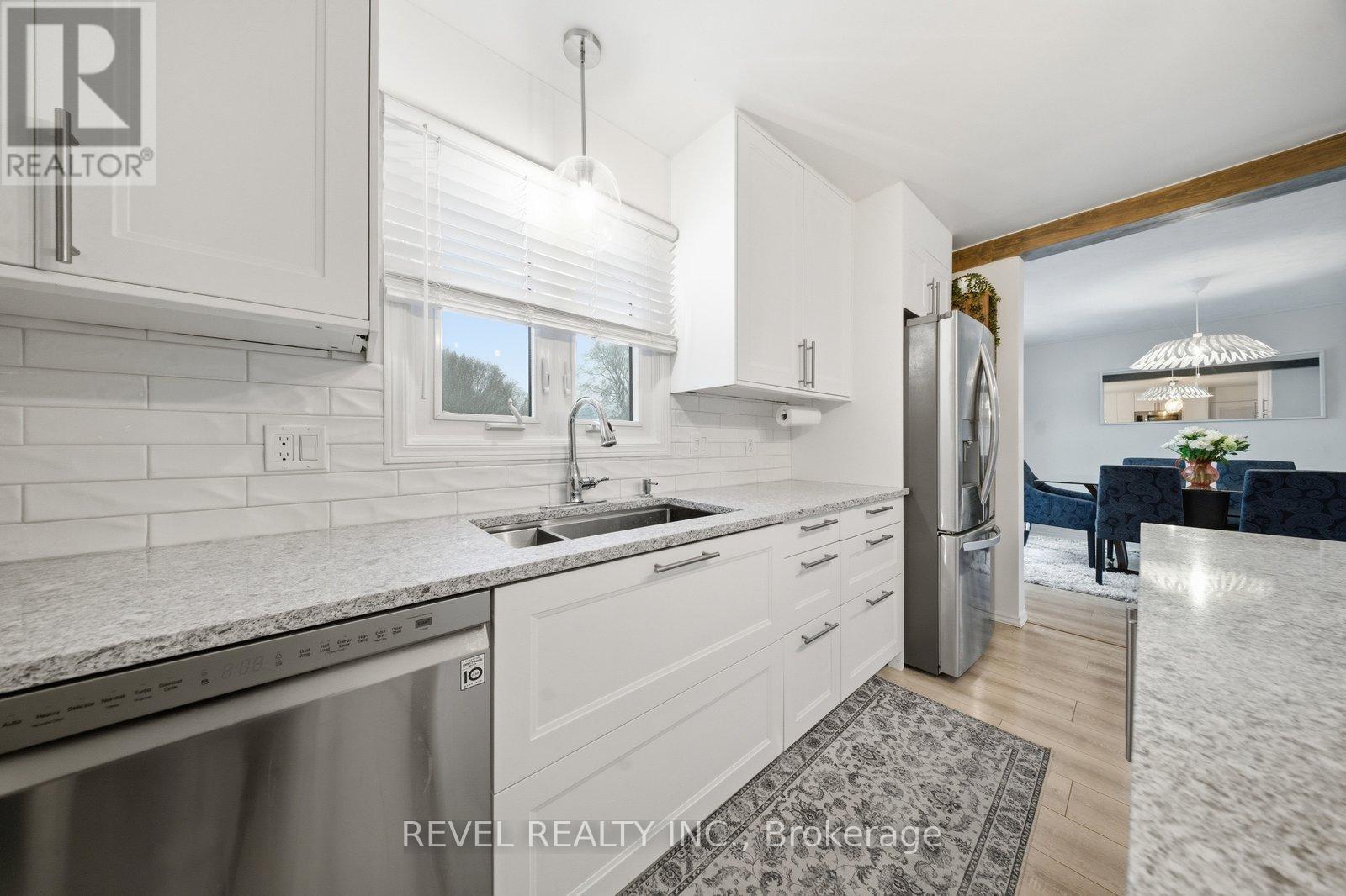 22 PARIS ROAD - 20