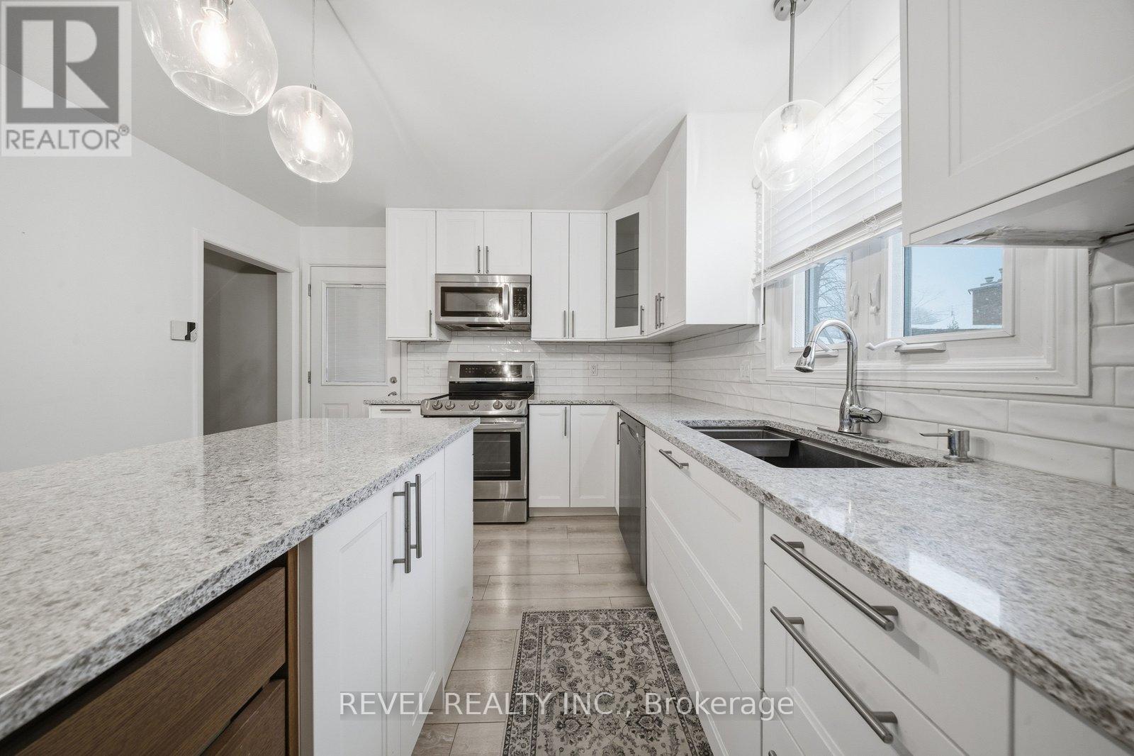 22 PARIS ROAD - 22