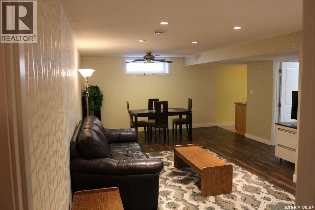 819 Morris CRESCENT N - 34