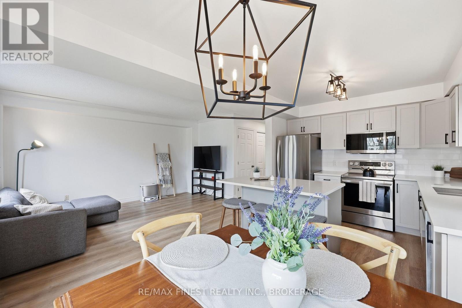 976 BLUFFWOOD AVENUE - 13