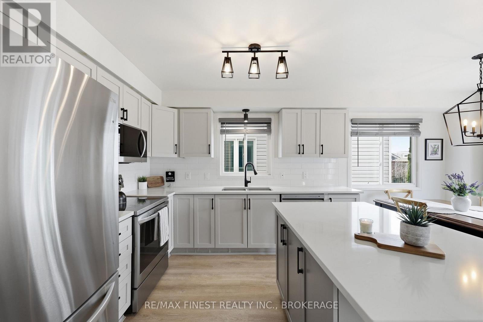 976 BLUFFWOOD AVENUE - 14