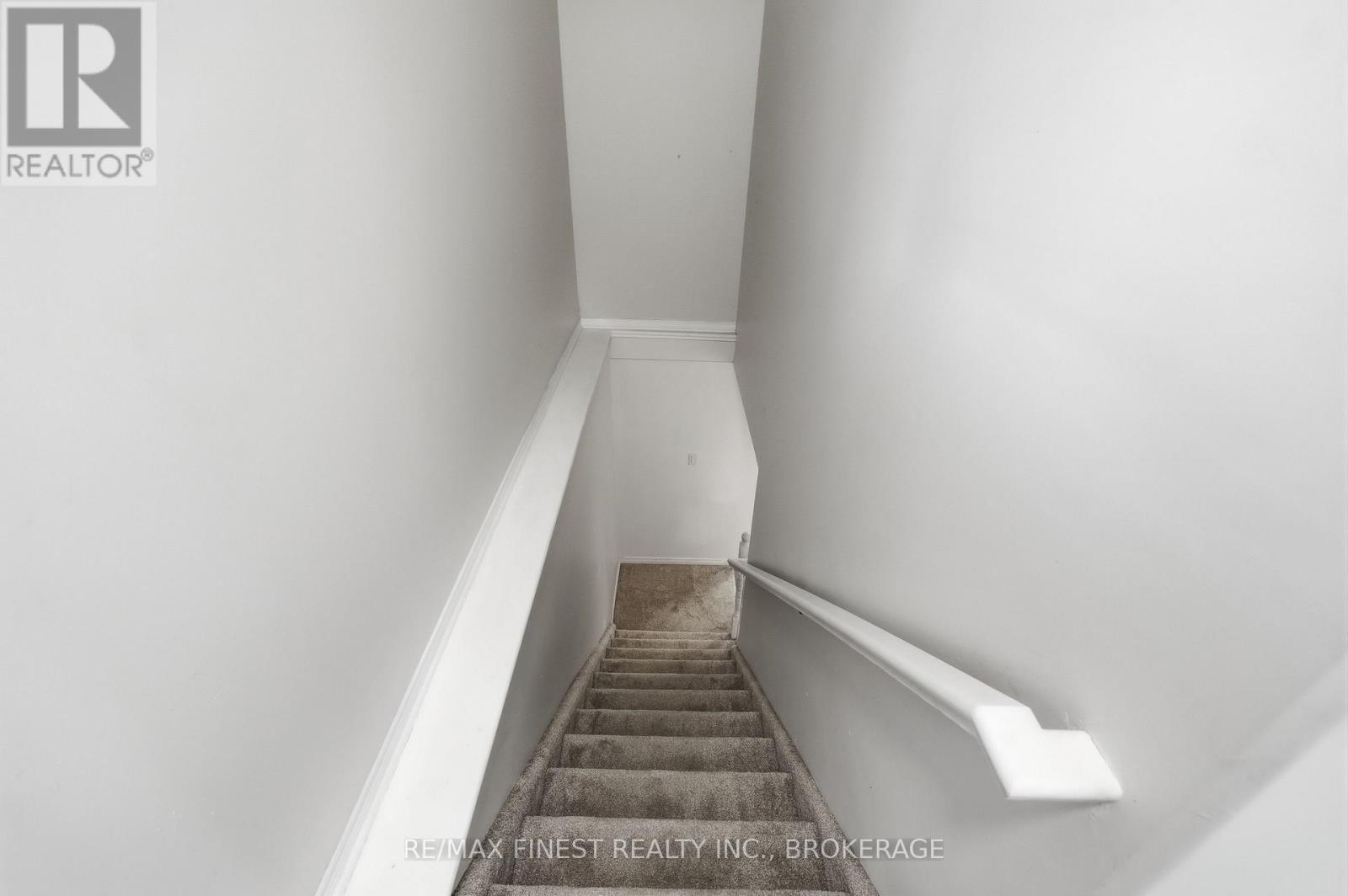 976 BLUFFWOOD AVENUE - 20