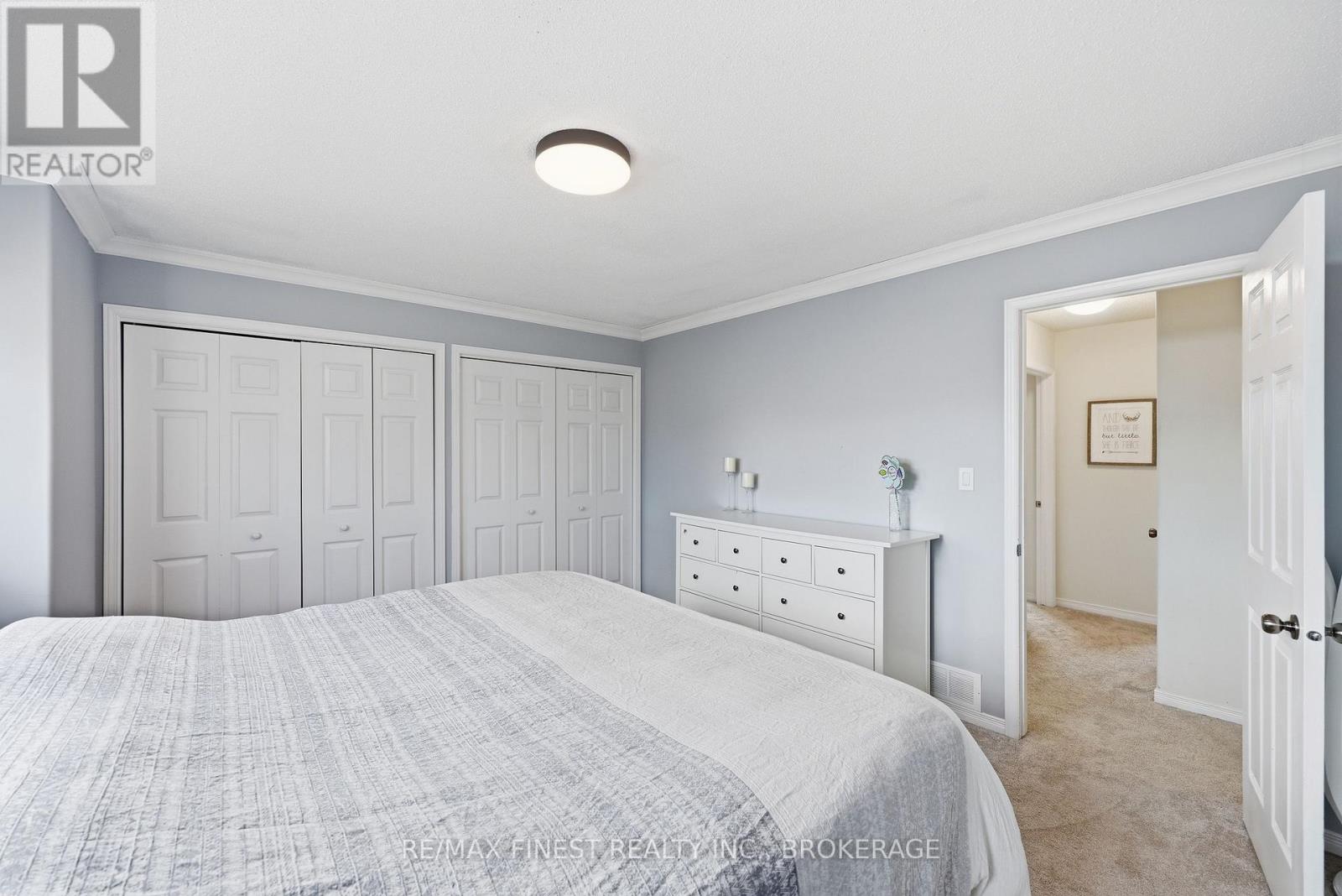 976 BLUFFWOOD AVENUE - 23