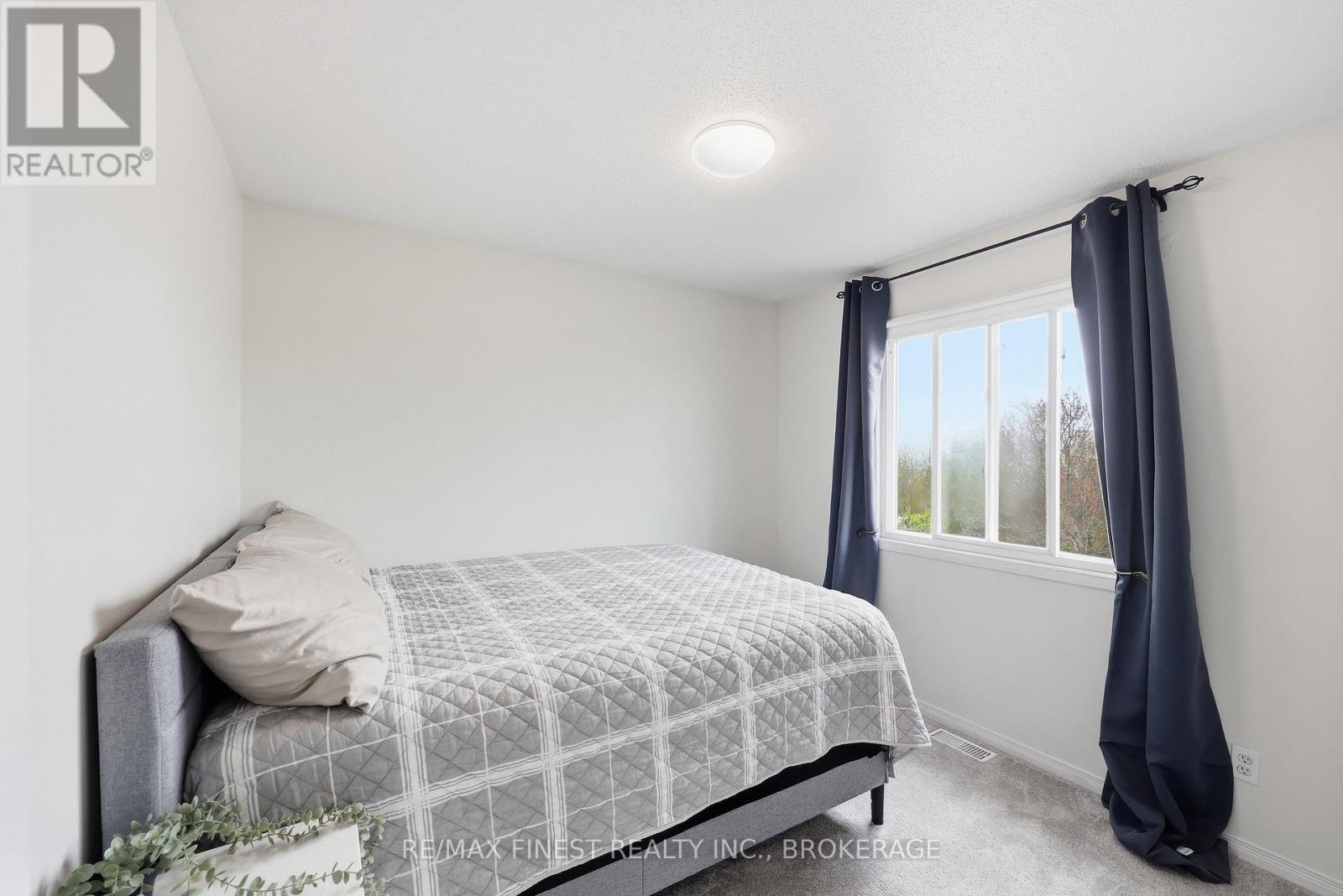 976 BLUFFWOOD AVENUE - 27
