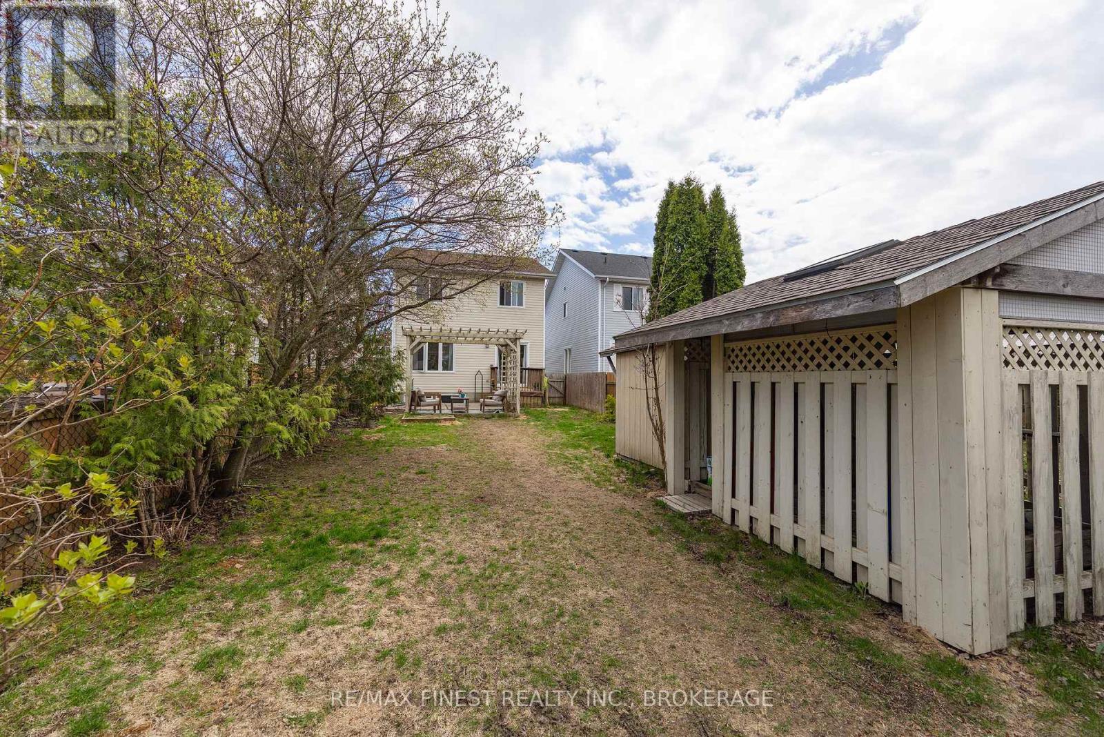 976 BLUFFWOOD AVENUE - 39