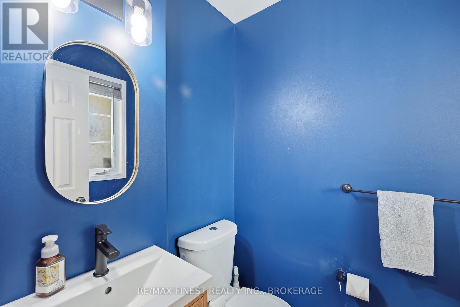 976 BLUFFWOOD AVENUE - 7
