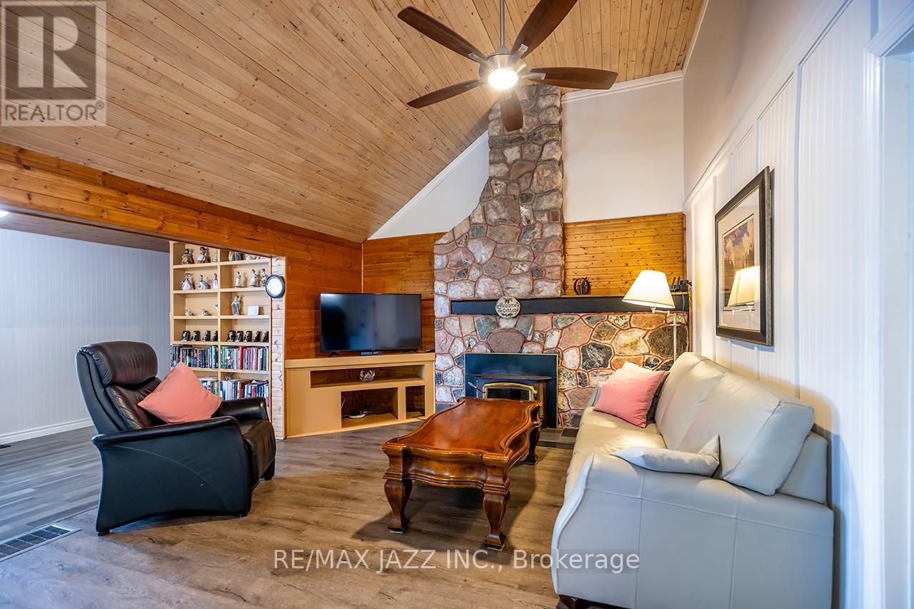 37343 HIGHWAY 62 N - 18