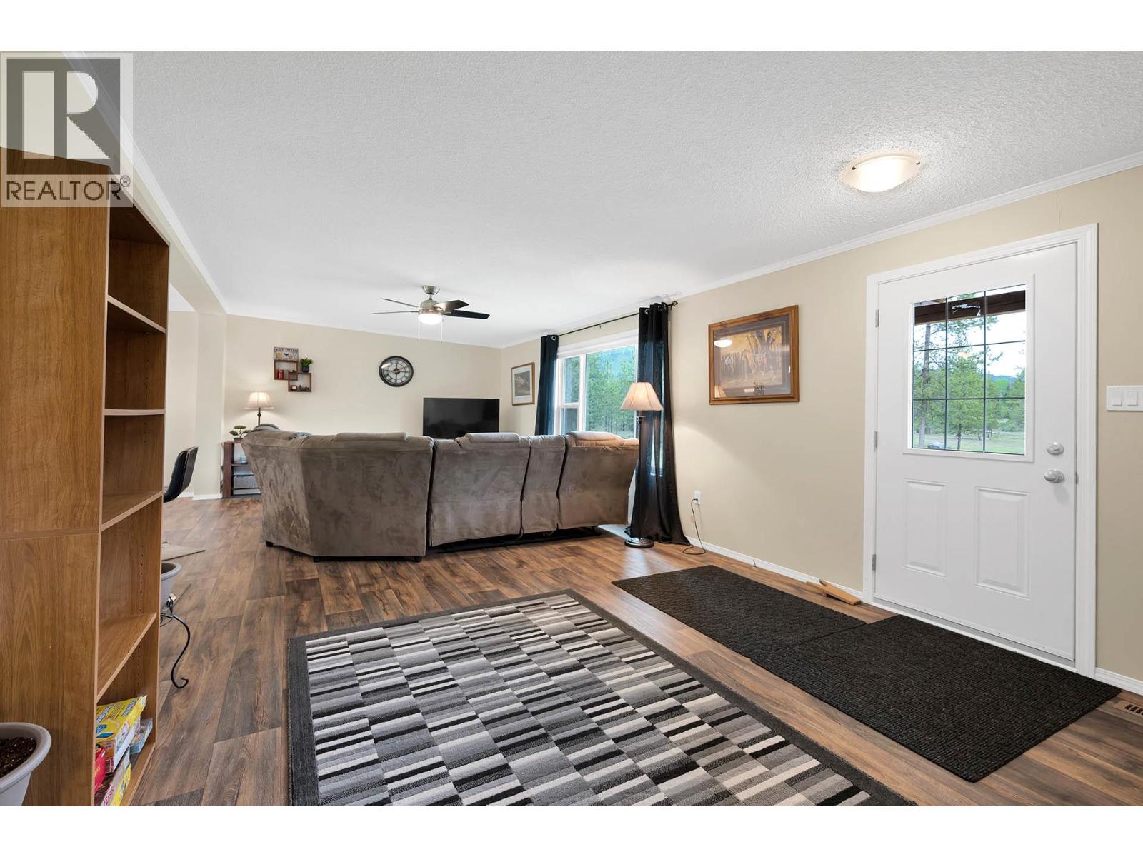 3090 Buffalo Springs Road, Barriere