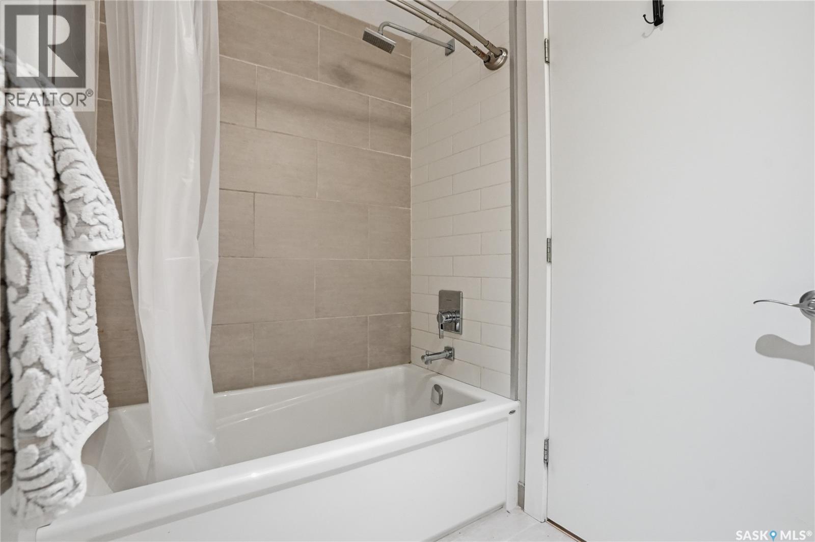 #310 409 B AVENUE S - 27