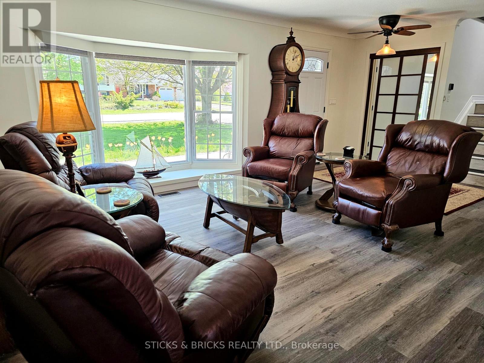 477 DORCHESTER STREET - 6