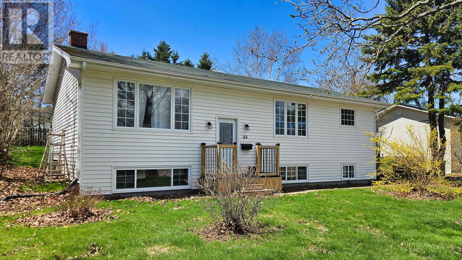 44 Westcomb Crescent - 1