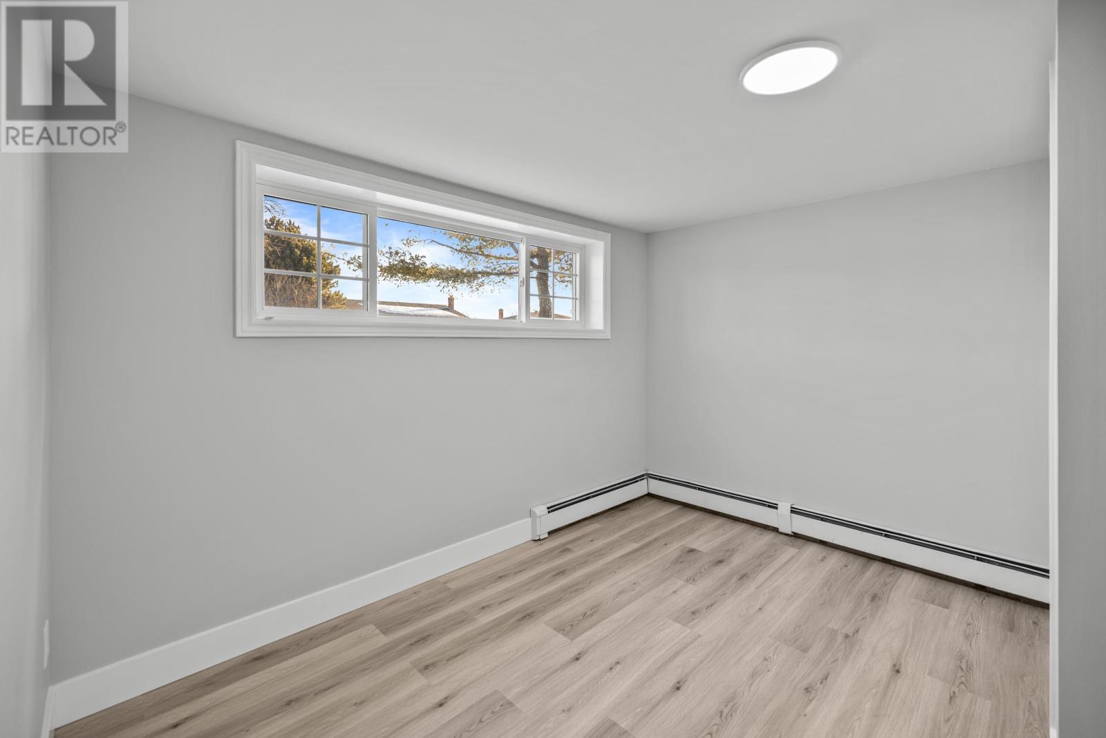 44 Westcomb Crescent - 25