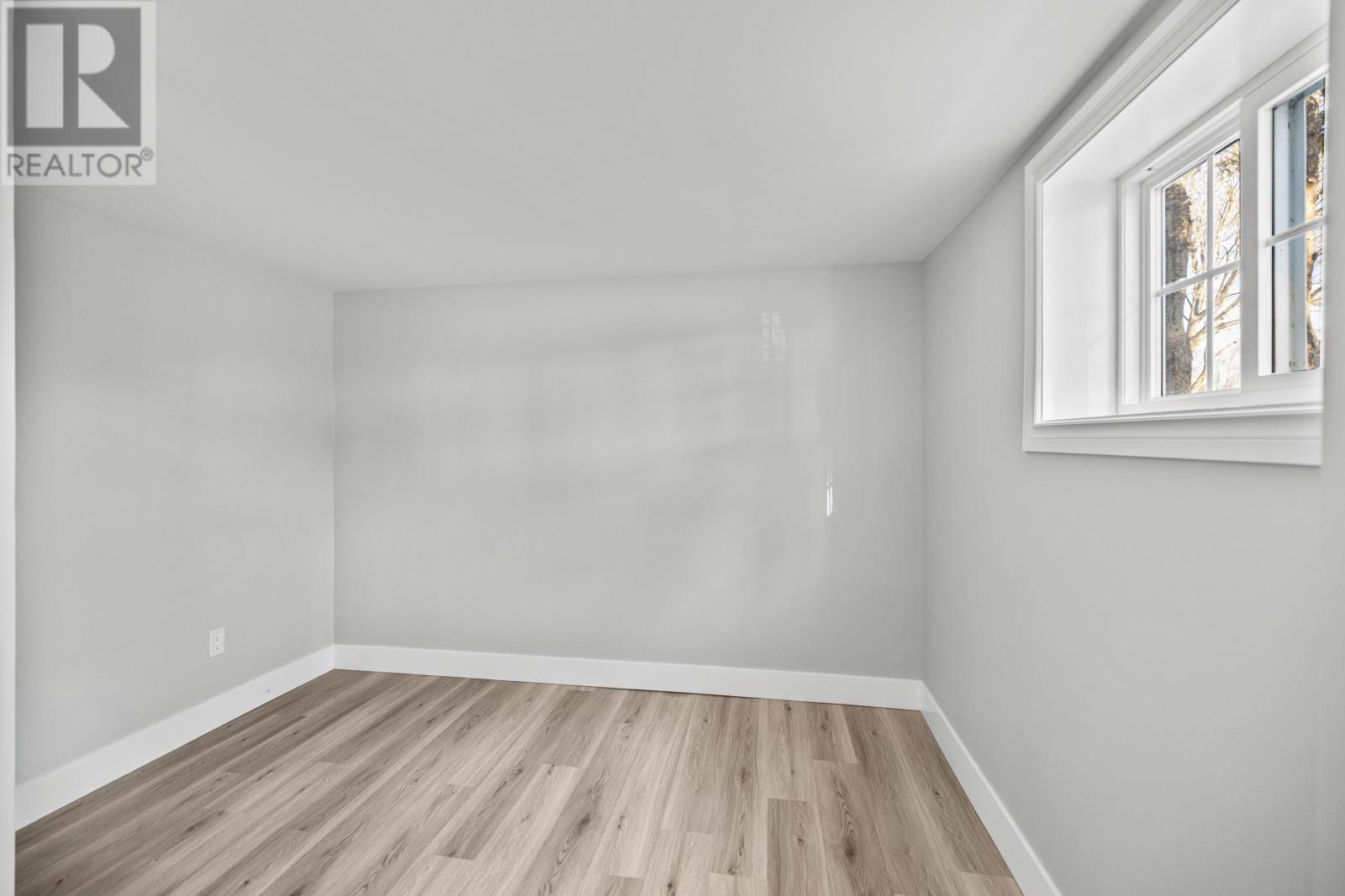 44 Westcomb Crescent - 27