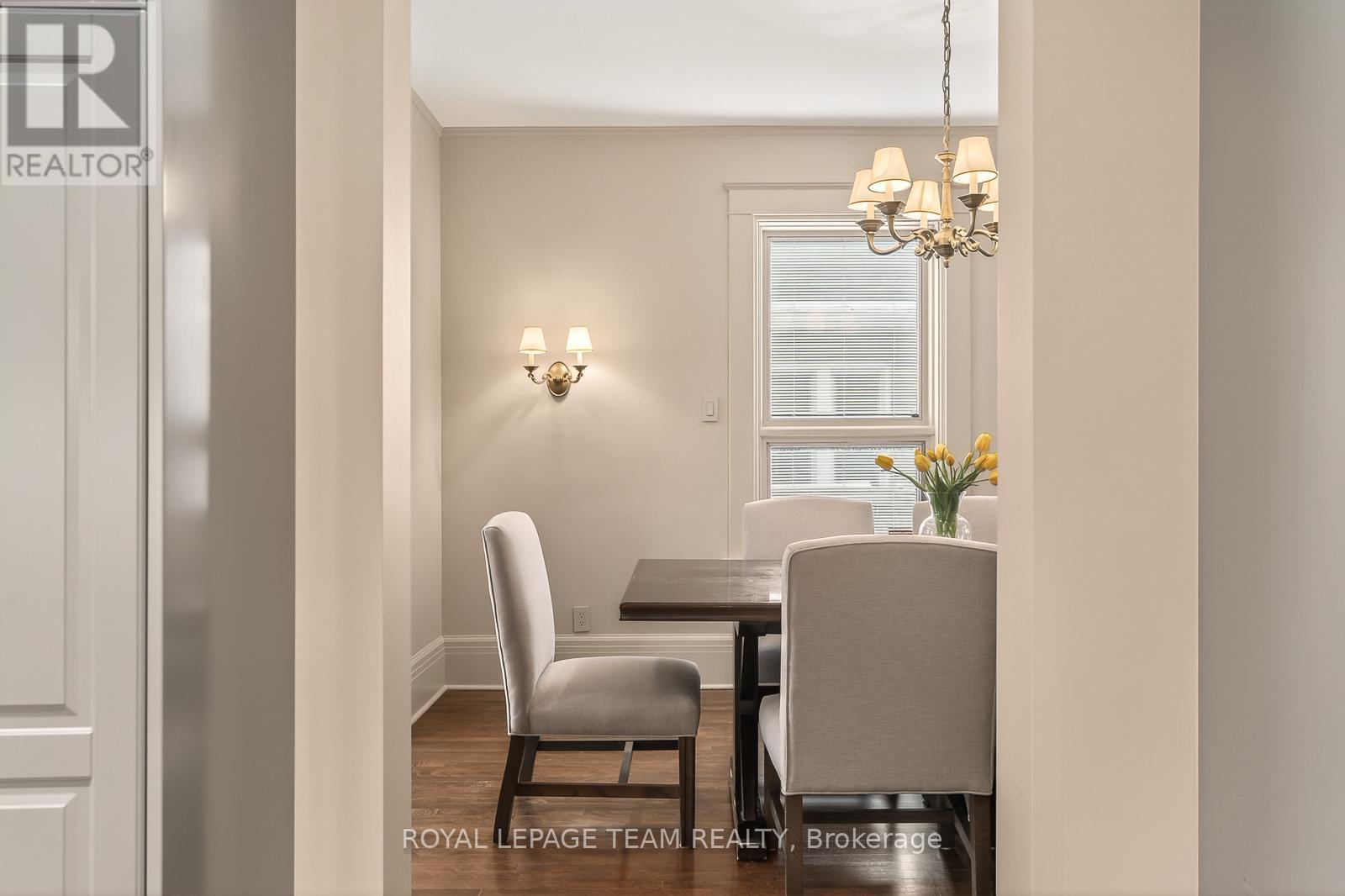 46 IVY CRESCENT - 13