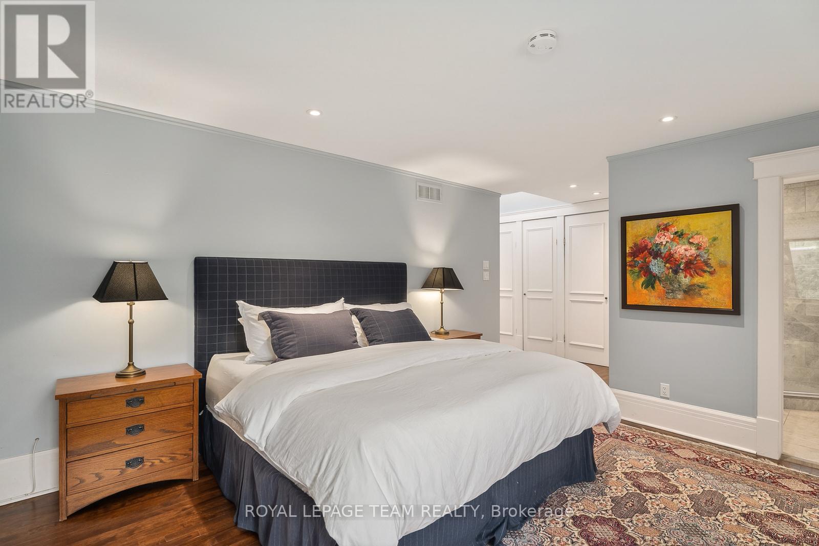 46 IVY CRESCENT - 29
