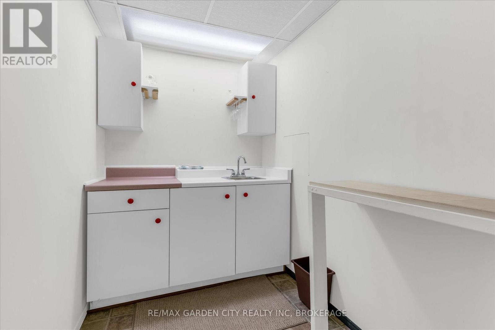 71 HAZEL STREET - 22