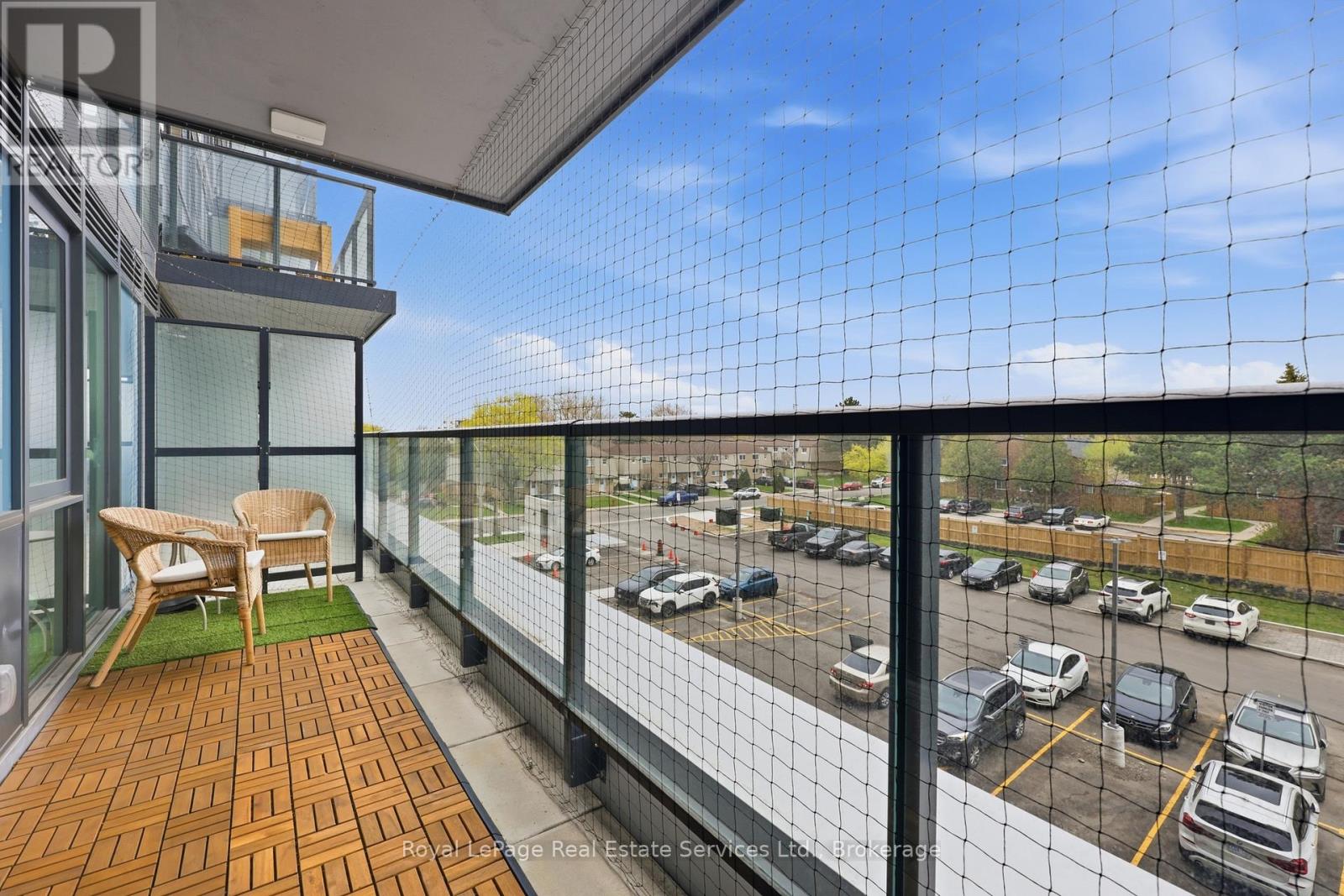#202 2782 BARTON STREET E - 17