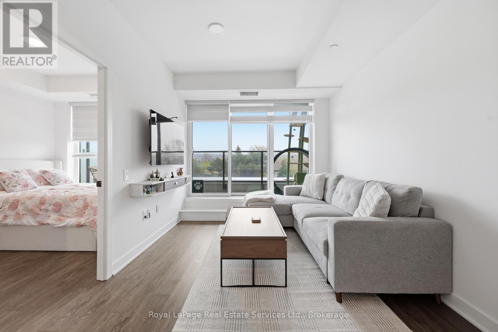 #202 2782 BARTON STREET E - 15