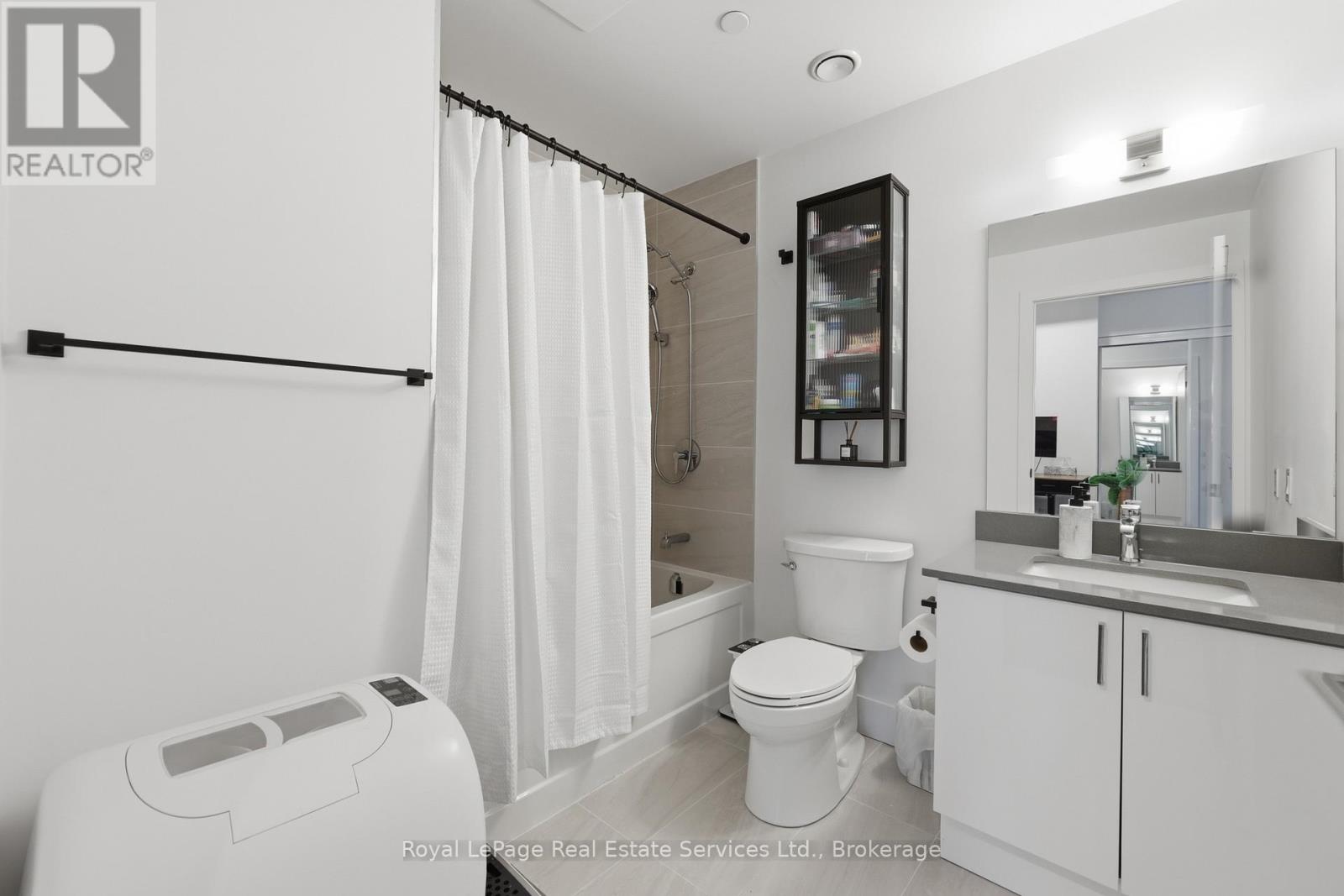 #202 2782 BARTON STREET E - 8