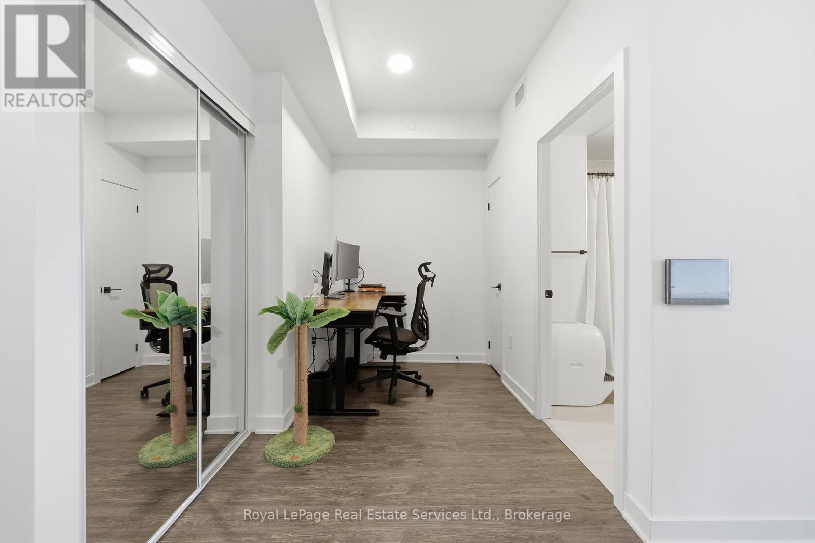 #202 2782 BARTON STREET E - 7