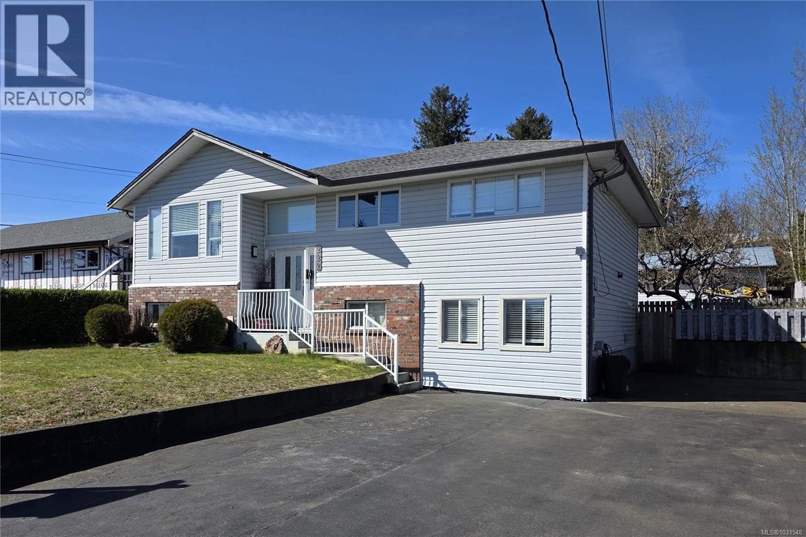 222 Thulin St - 1