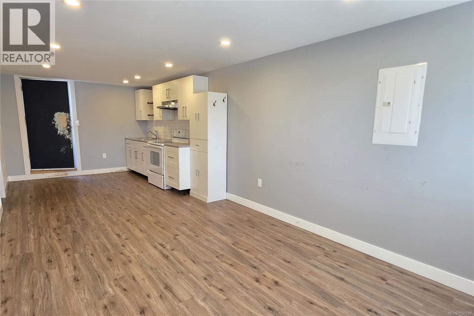 222 Thulin St - 18