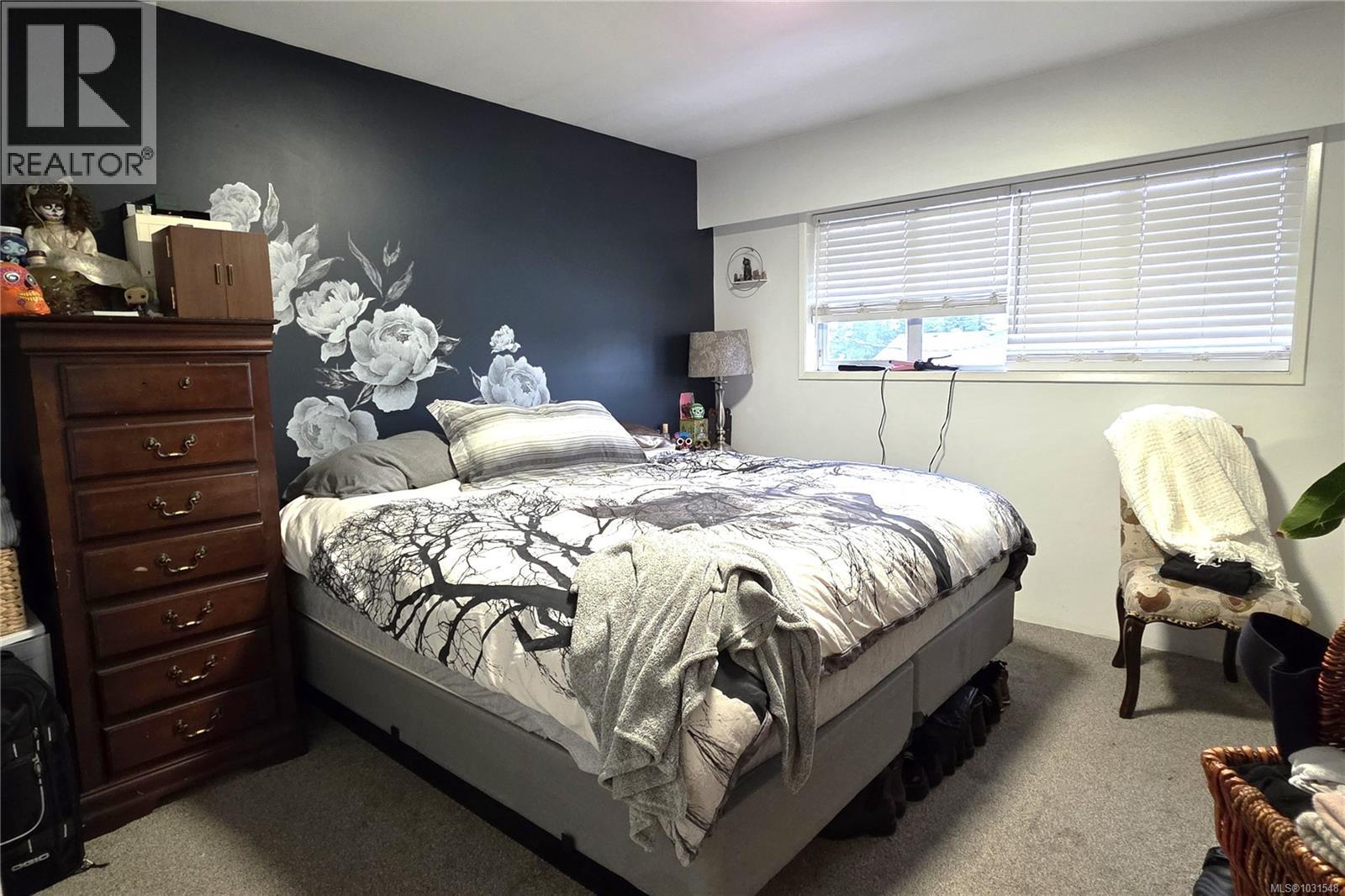 222 Thulin St - 12