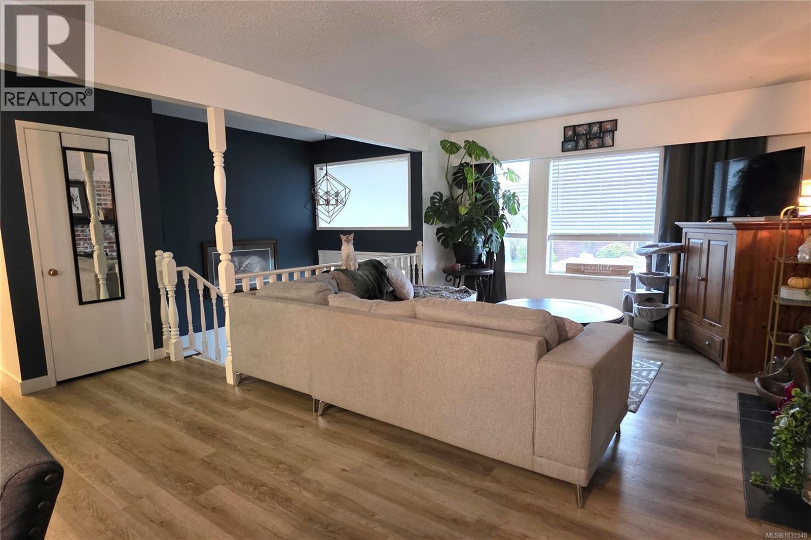 222 Thulin St - 3