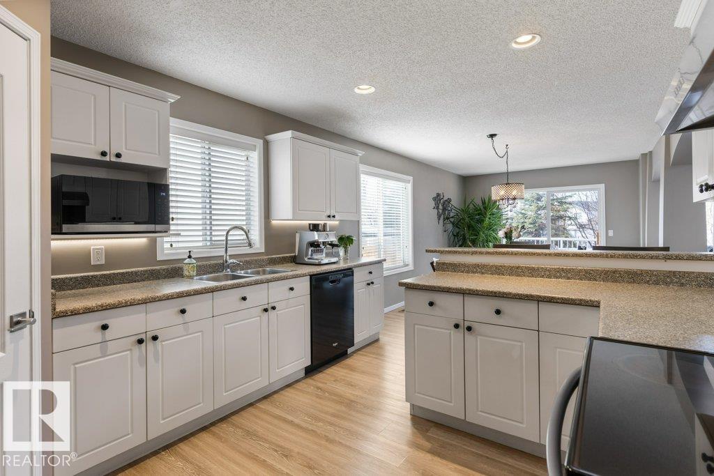39 HAVILAND CR, St. Albert