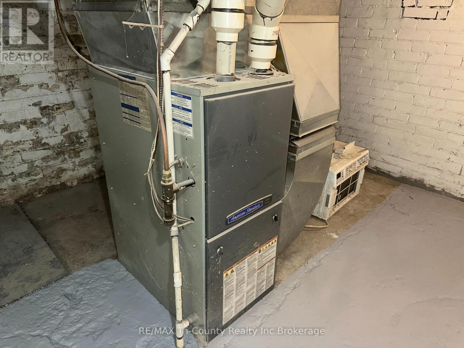 358 GLEBE STREET E - 30