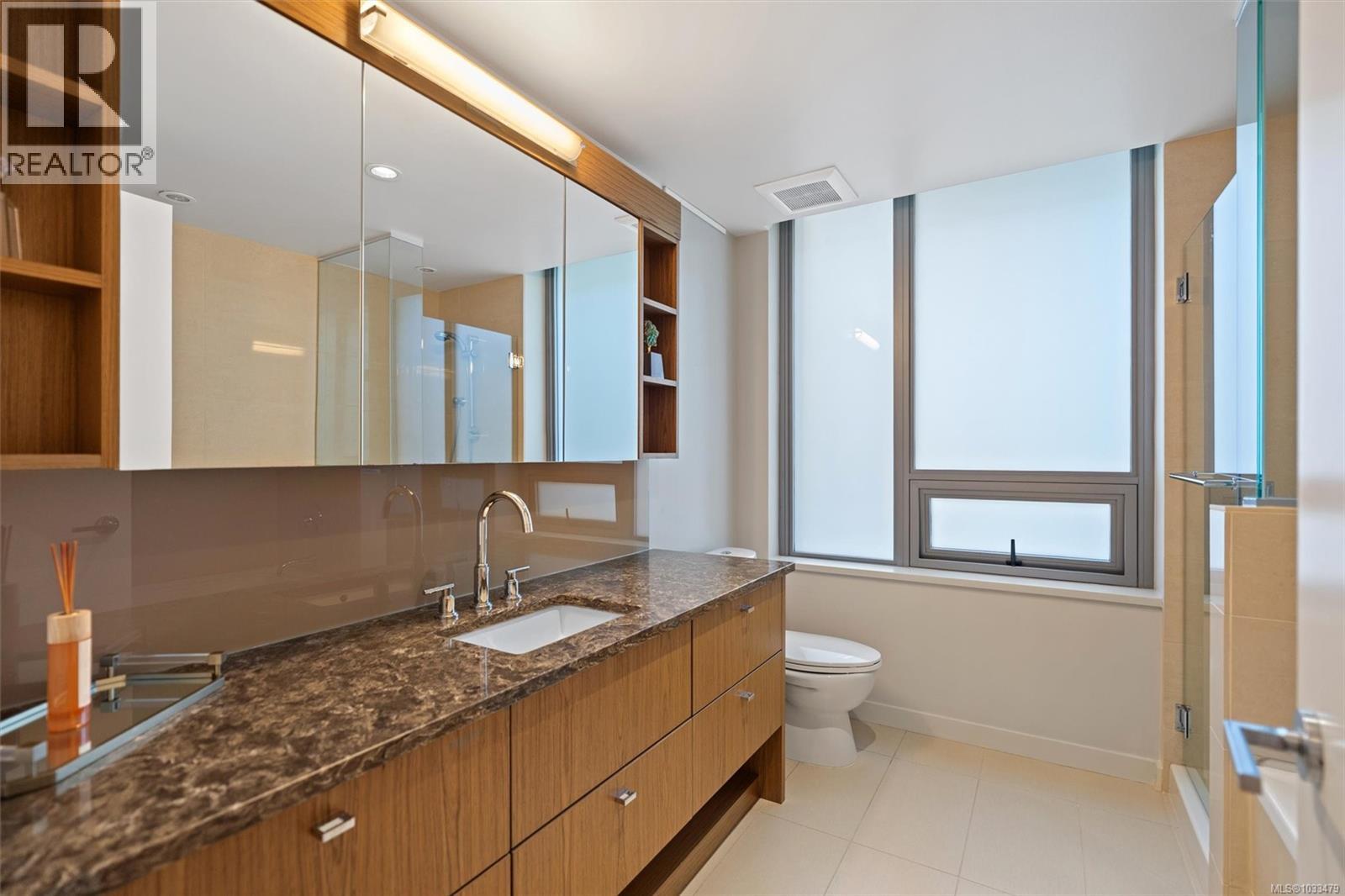 #701 608 Broughton St - 21