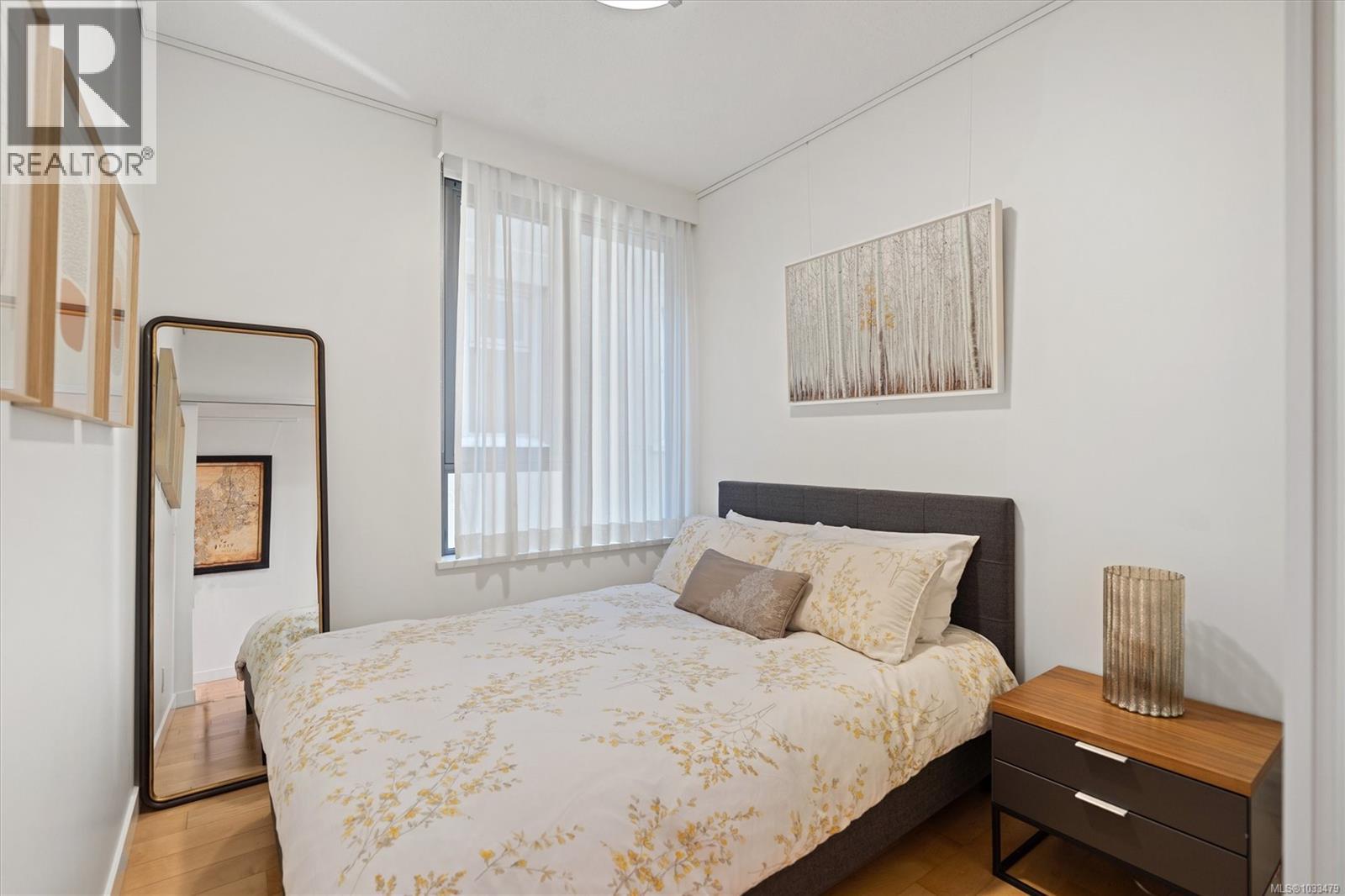 #701 608 Broughton St - 25