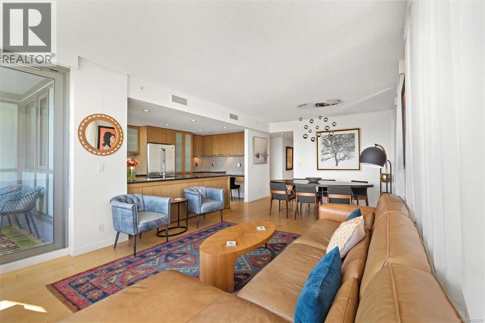 #701 608 Broughton St - 8