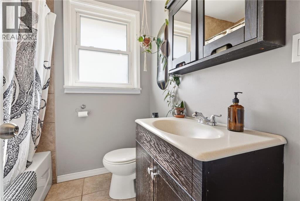 452 THIRD Line, Oakville, Ontario, L6L4A5 — Photo 32