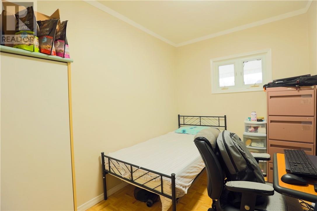 422 Queen Street - 19