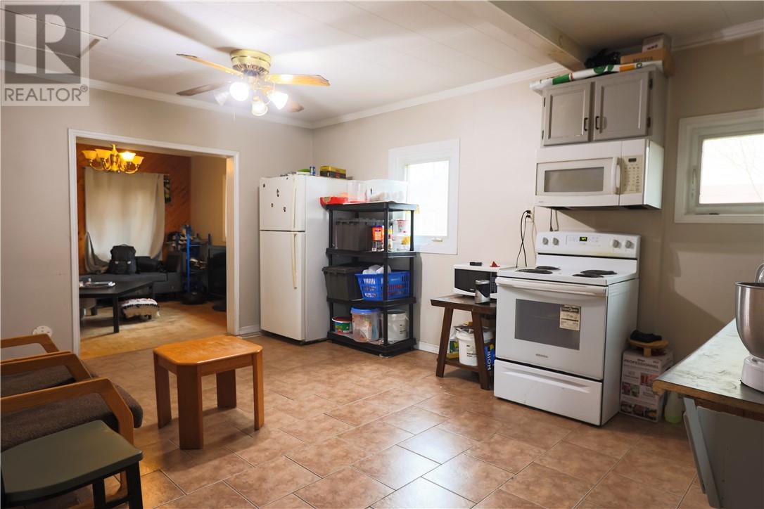 422 Queen Street - 5