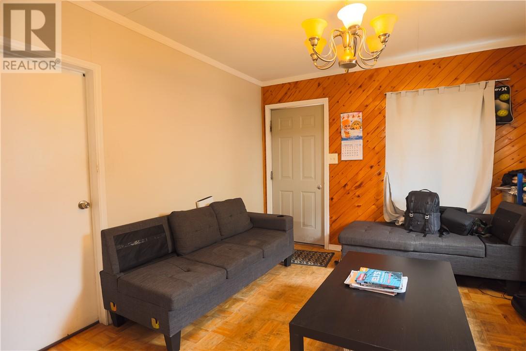 422 Queen Street - 6