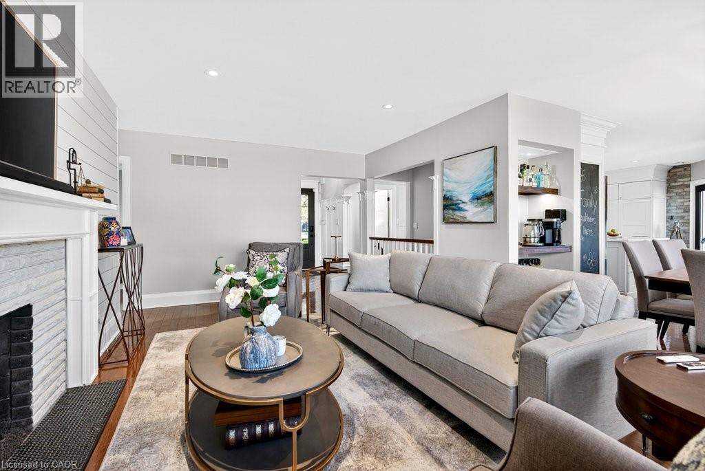 2079 GARY Crescent - 11