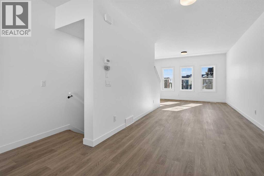 #142 2231 81 Street SW - 11