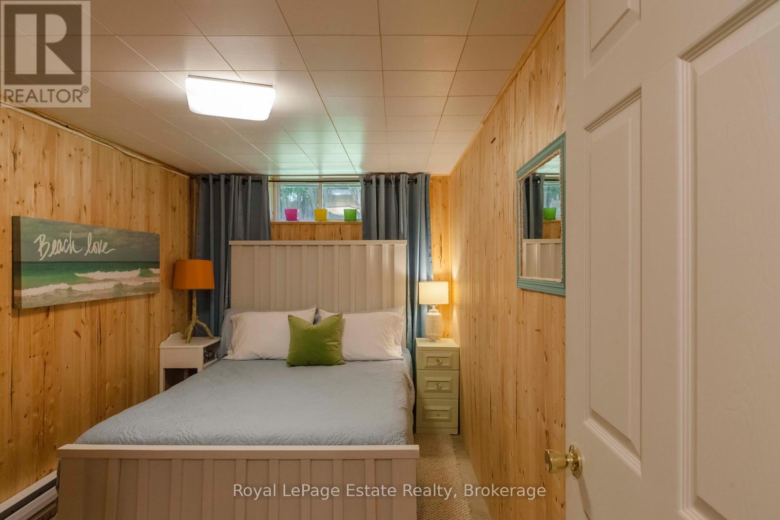50 ROGER'S CRESCENT - 40