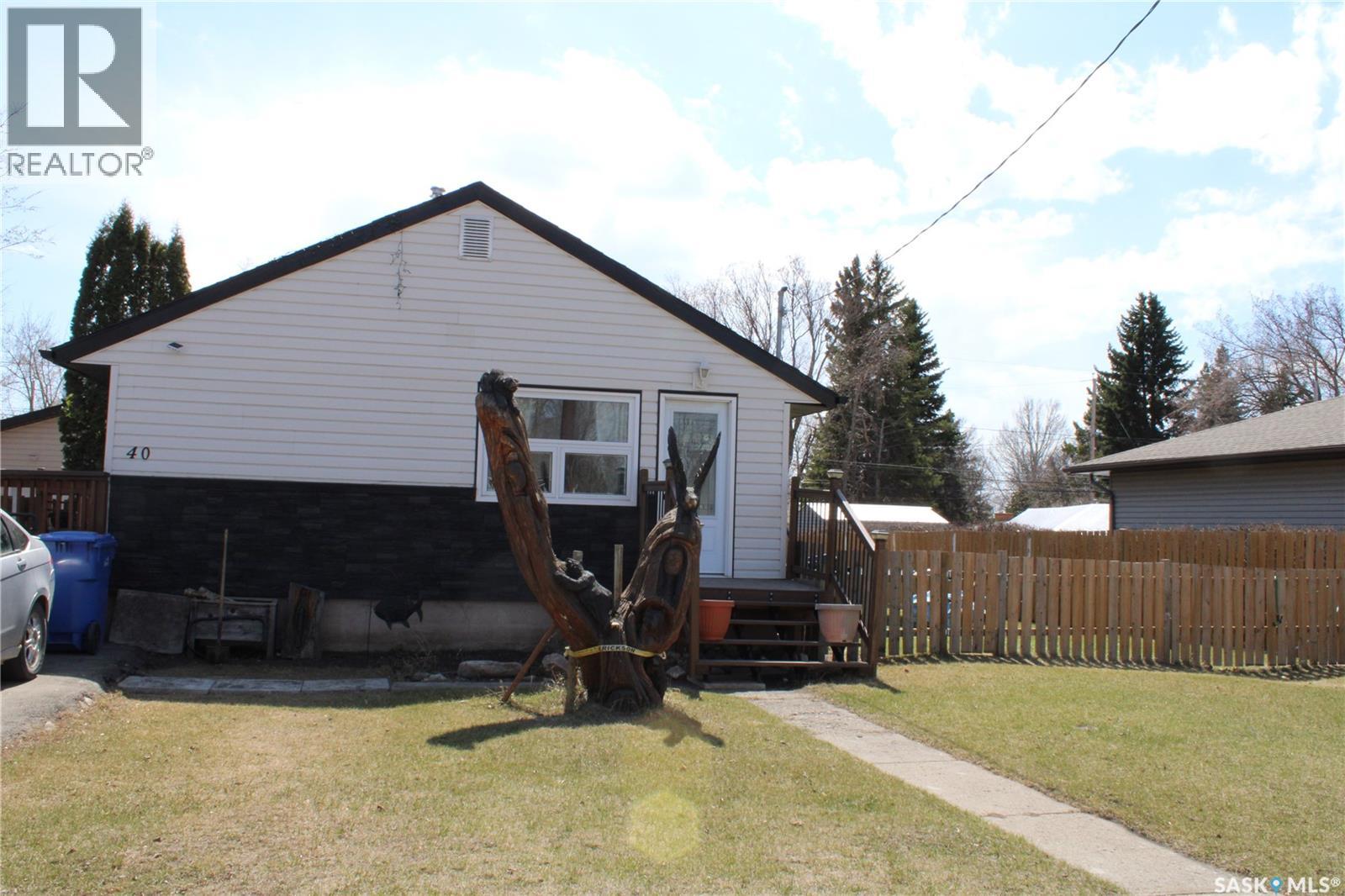 40 King STREET W - 42