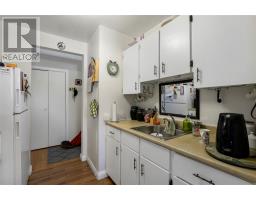 61 Brookfield Road thumbnail 12