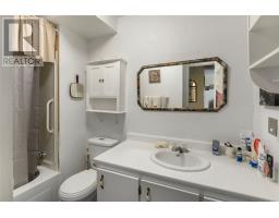 61 Brookfield Road thumbnail 32