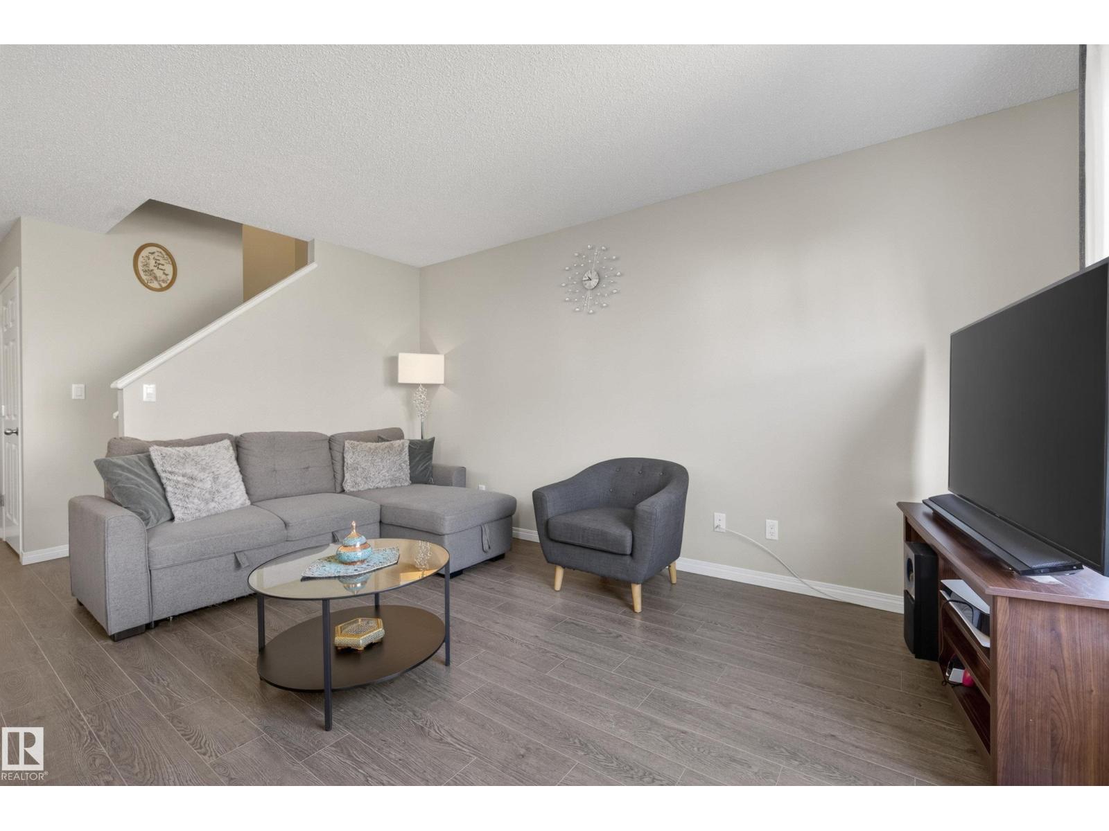 757 EAGLESON CR NW - 19